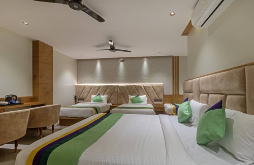 Majestic Hotel | Treebo Tiba