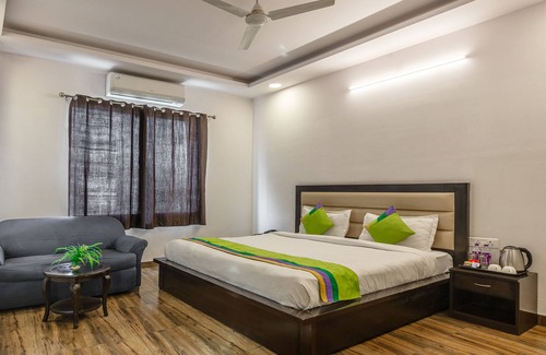 Gurugram Hotel | Treebo White Rock, Sohna Road