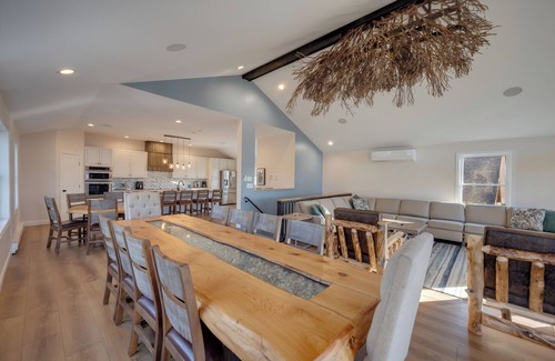 Lake Harmony Estates House | "Treehouse"Amazing Lake View,9 Bed5.5 Bath,Hot Tub,Sauna,Poker & Pool Table,Fire Pit,Ping Pong