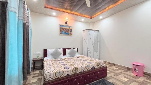 Kasauli Hotel | TreeHouse Kasauli Operated By Splendid Hotels I Vacations I Family Groups & Events I Forest Treks I Memories I