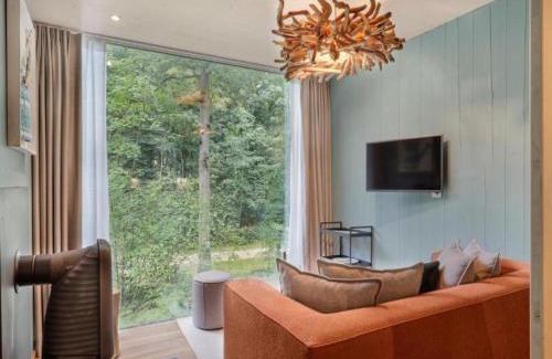 Maubray House | Treehouse near Tournai with Sauna Retreat