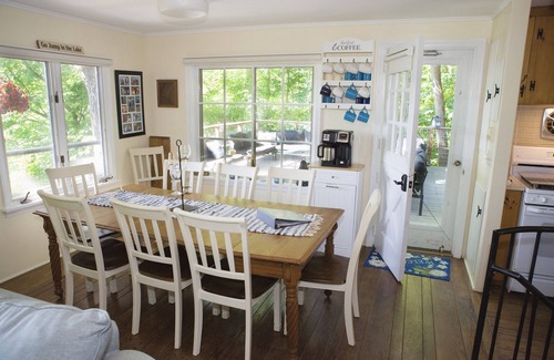 Rushville Cottage | Treehouse on Canandaigua Lake-5+ bdrm, Hot Tub!