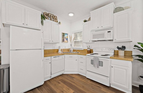 St. Augustine Apartment | Treetop Cottage - 3 blocks from Historic District