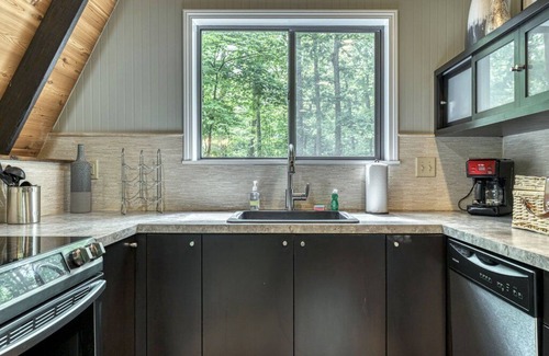 Innsbrook Ski Chalet | Treetop Getaway by Sarah Bernard Chalets, a Modern, Romantic Retreat for Special Occasions