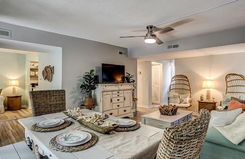 Hilton Head Island Hotel | Treetops 5701