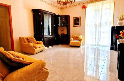 Minori House | Trekking Lovers Vacation Home with Town View