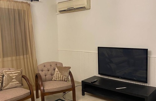 Al-Basatin House | Tremendous building with AC in vibrant Cairo