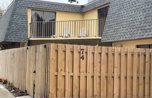 Brown House | Tremendous private/quiet townhome in New Smyrna Beach a block from the beach.