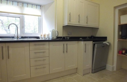 St Brides Cottage | TREMYNYDD FAWR, pet friendly, country holiday cottage in St Davids