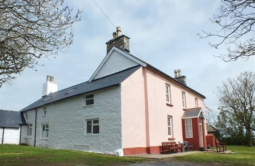St Brides Cottage | TREMYNYDD FAWR, pet friendly, country holiday cottage in St Davids