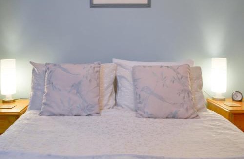 Mount House | Trenay Barns Cottage