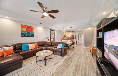 Rock Harbor House | Trendy 4BR Retreat in Key Largo –Pools, Beach, Marina, Coffee Bar, Pickleball