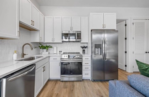 East Nashville Condo | Trendy Boutique Condo East Nashville Sleeps 6