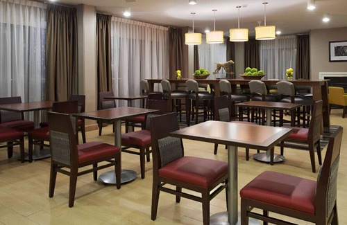University Place House | Trendy & Fancy Rm for Romantic Couples! W/ Pool