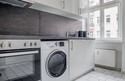Friedrichshain Apartment | Trendy Friedrichshain 1BR nr Oberbaumbrücke, by Blueground