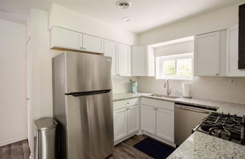 Rosedale House | Trendy Home + 39th ST/KU MED + FirePit + LongStays