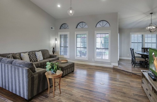 Paradise Valley Village House | Trendy Phoenix Home w/ Pool - Walk to Lookout Mtn!