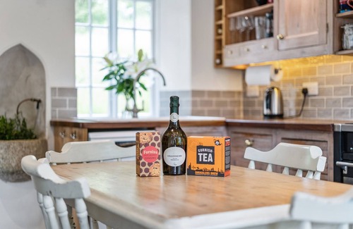 Luckett Cottage | TREOVIS FARM, family friendly, with open fire in Kelly Bray