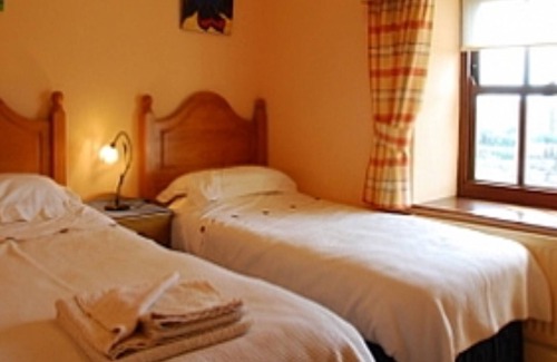 Castallack Cottage | Trevean Sleeps 4 (2 Bedrooms) Holiday Cottages in Lamorna