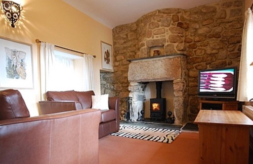 Castallack Cottage | Trevean Sleeps 4 (2 Bedrooms) Holiday Cottages in Lamorna