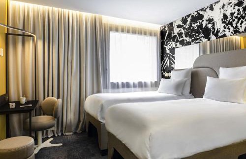 Cœur de Ville Hotel | Tribe Paris La Defense Esplanade