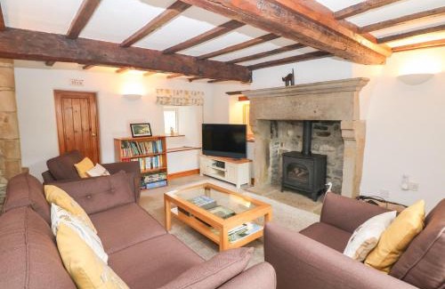Castleton House | Trickett Gate Cottage