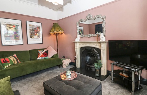 Criccieth Cottage | TRIGFA, pet friendly, character holiday cottage in Criccieth