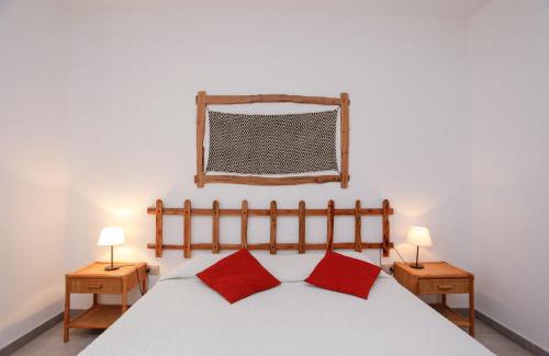 Agrustos House | Trilo Mare