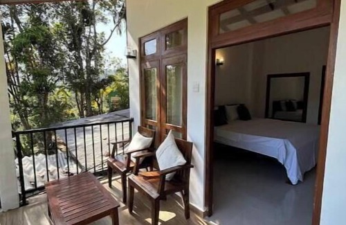 Ella Apartment | Triple Room at Shiimmer Ella