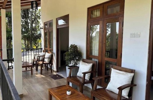 Ella Apartment | Triple Room at Shiimmer Ella