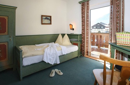 Bruck an der Grossglocknerstrasse Other | Triple room with fl. Water - Alpenblick, guesthouse
