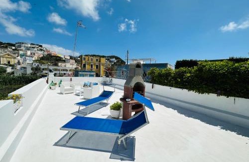 Ponza House | Tritone - Immobilevante