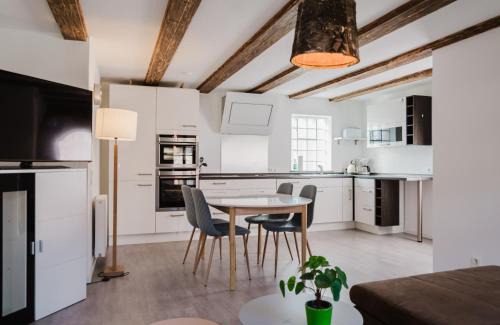 Mickten House | Trobischhof