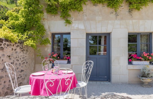 Noizay Cottage | Troglodyte holiday home in Touraine