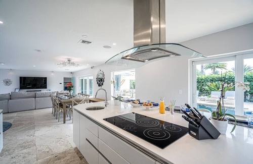 Tropic Isle House | Tropic Paradise~The Perfect Delray Beach Escape~ Heated Pool~Intracoastal Canal