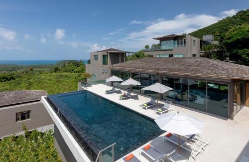 Choeng Thale Villa | Tropical Castle Phuket by RESAVA