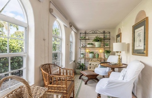 Southside House | Tropical Designer House in the Heart of Antique Row WPBn5 min to the beach