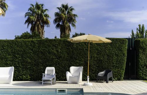 Carruba House | Tropical House