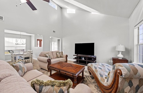 Lynn Haven House | Tropical Island Style home w/Private Pool!