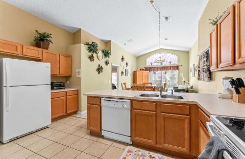 Solana House | Tropical Oasis on Hypolita