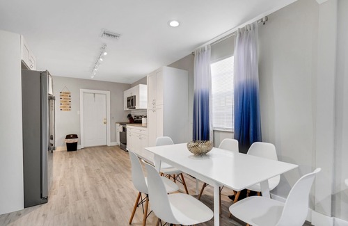 Central Oakland Park House | Tropical Oasis Retreat in Oakland Park, FL by RedAwning