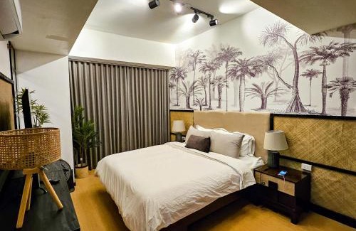 Bonifacio Global City Apartment | Tropical Oasis w/the best view of BGC + Netflix