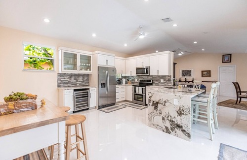 Boynton Beach House | Tropical Oasis W/Heated Pool 2 miles to the Beach