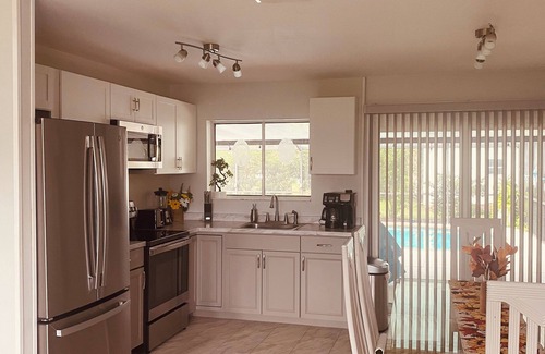 North Port House | "Tropical Oasis: Your Perfect Florida Getaway"