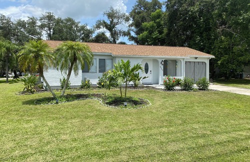 North Port House | "Tropical Oasis: Your Perfect Florida Getaway"