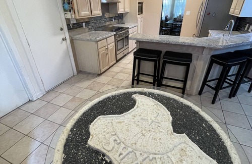 Palmhurst House | Tropical paradise 4 bedroom pool gym Mission TX