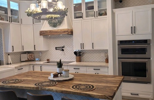 Windhaven House | Tropical Resort Style Living