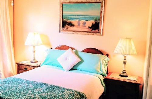 Grover Beach House | Tropical Retreat Close to Beach