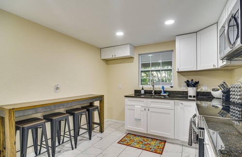 Greater Palm River Point CDC House | Tropical Tampa Home: Pets Welcome!