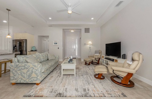 South Venice House | Tropical Venice Paradise! (Private Pool Home)